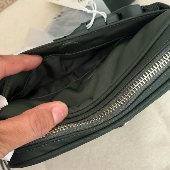 New women’s Tory Burch Virginia Belt Bag bails color - Picture 8 of 12